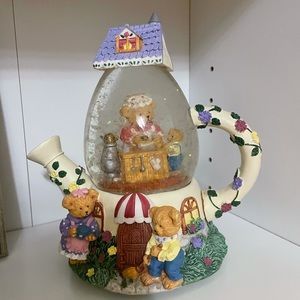 Vintage Snow Globe Bear Music Box